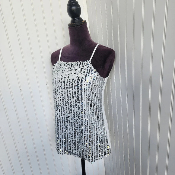No Boundaries Women’s Sequined Tank Top Juniors White Silver Color S (3-5) - Picture 2 of 11